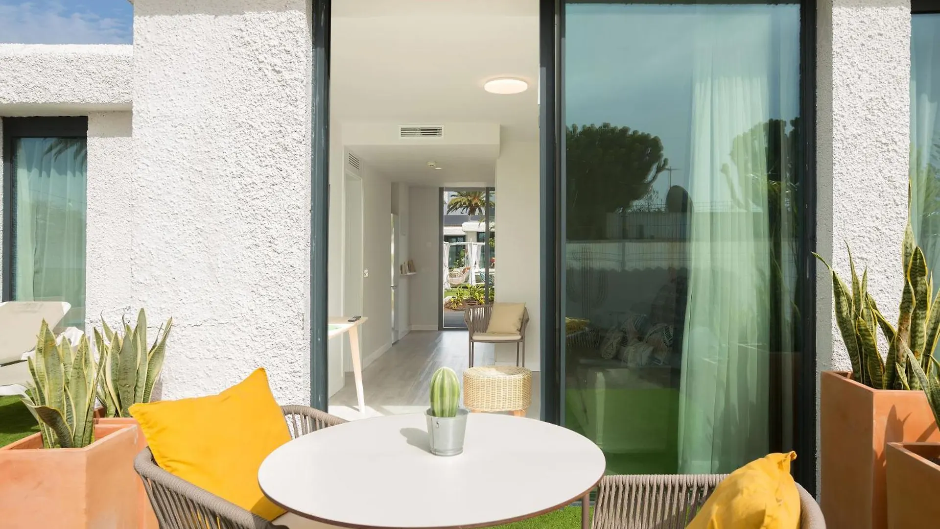 Bungalows Dona Rosa Playa del Ingles  Spain