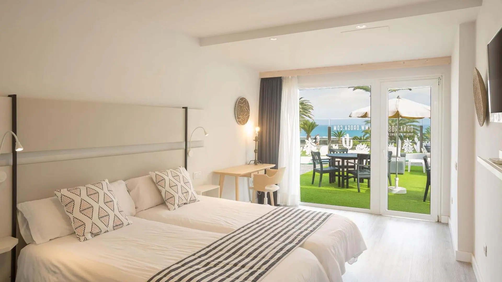 Bungalows Dona Rosa Playa del Ingles  Spain